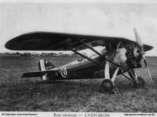 MS230 n°197, MS688, Section d'entraînement de la BA105 Lyon Bron, date inconnue (600 x 450).jpg