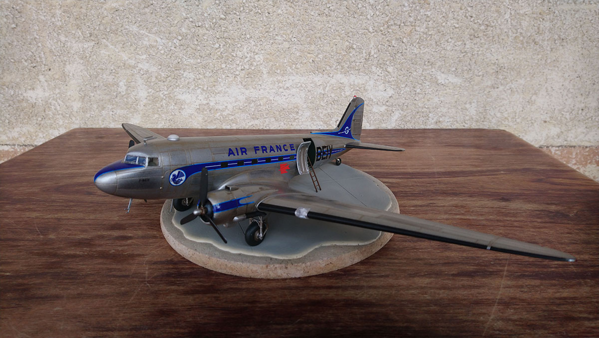 Italeri - DC3 Air France_01.JPG