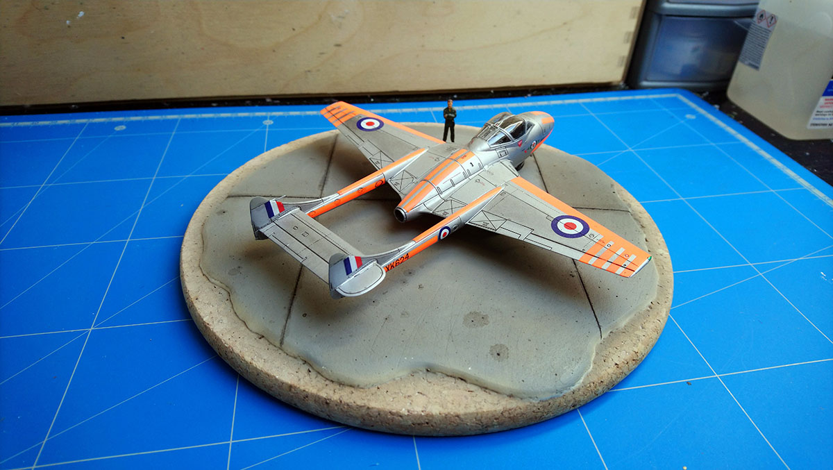 Airfix - De Havilland Vampire T.11 (Central Flying School)_02.JPG
