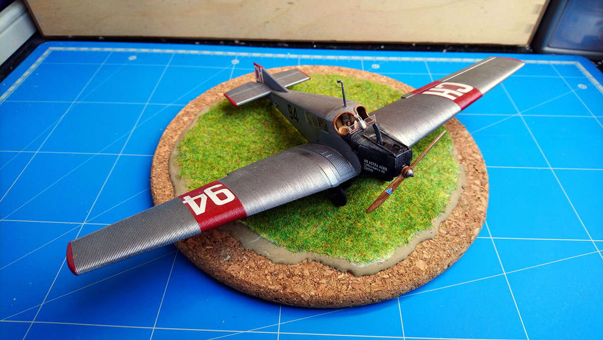 Revell - Junkers F-13 (AB Astra Aero)_01.JPG