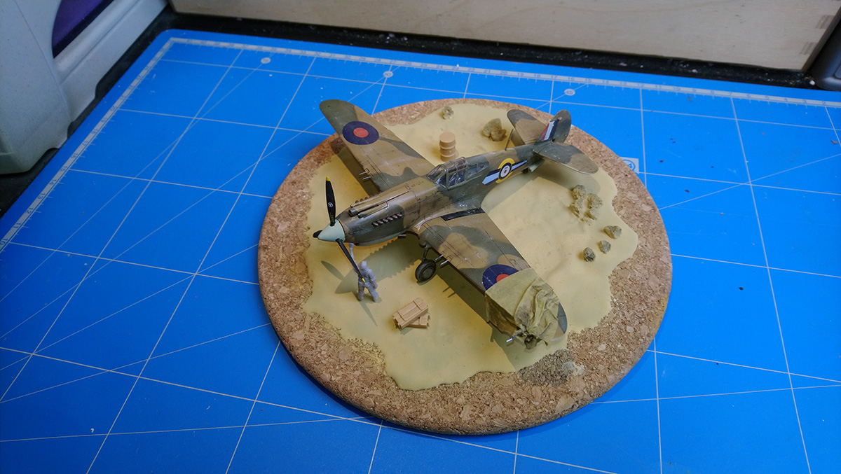 Airfix - Curtiss Tomahawk Mk.IIb (73 Sqn)_01.JPG