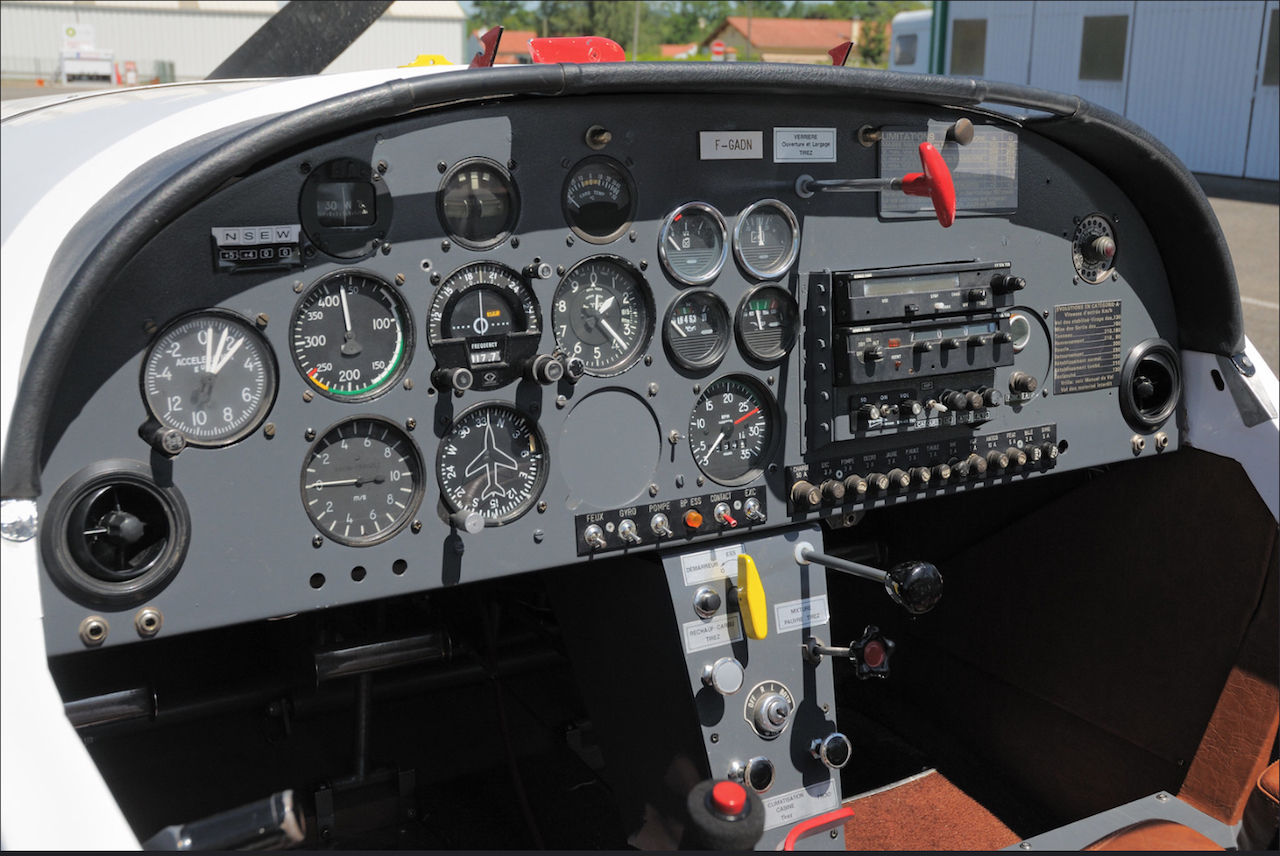 Cockpit RF6.jpg