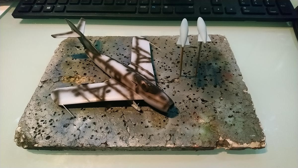 Airfix - PZL Lim-5 (JBG 37 Klement Gottwald)_04.JPG