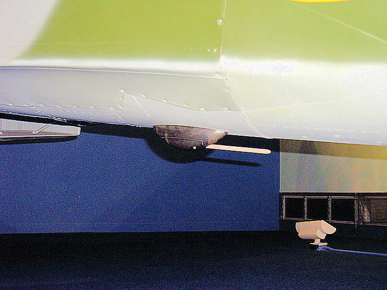 Spitfire HF.VII (antenne Rebecca Mk.II).jpg