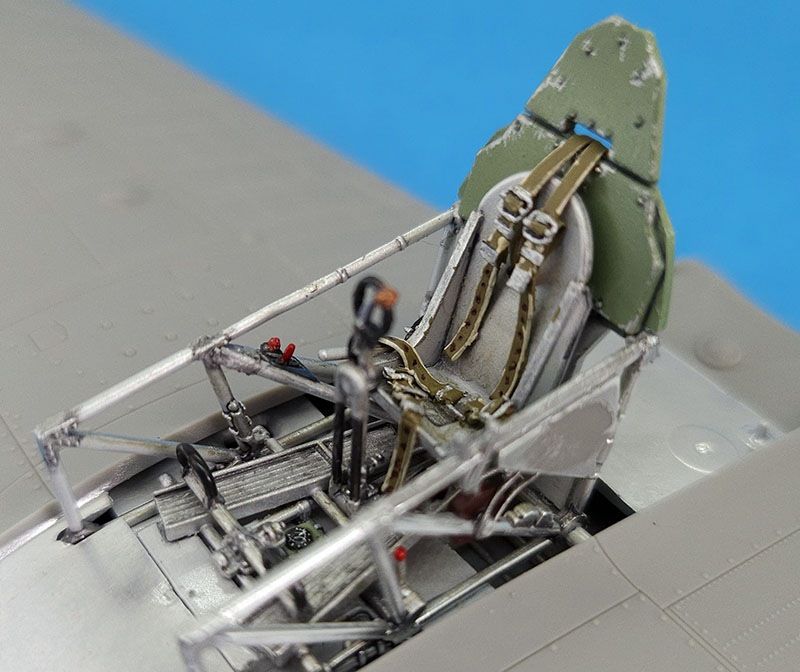 [Arma Hobby] 1/48 - Hawker Hurricane Mk II  - Page 2 File