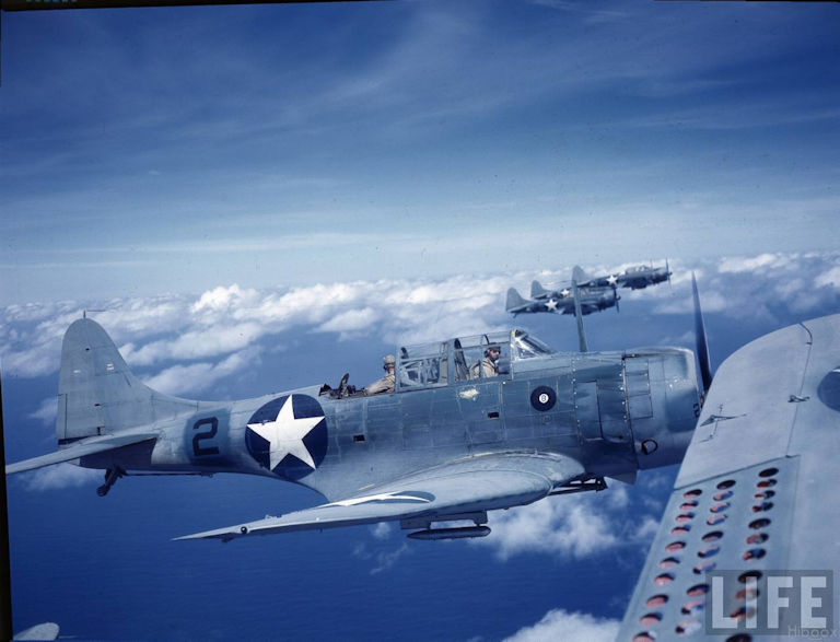 Douglas SBD-3 Dauntless.jpg