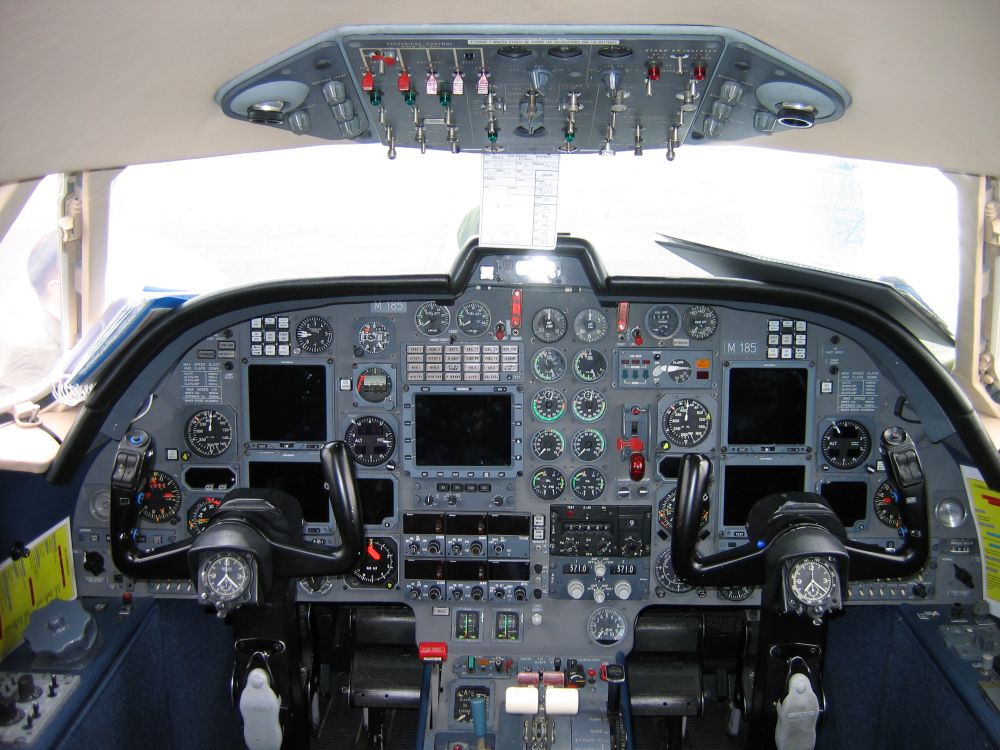 FALCON 10MER n-185  cockpit Phase2-Evreux-Photo2007-JM POINCIN 178 1.jpg