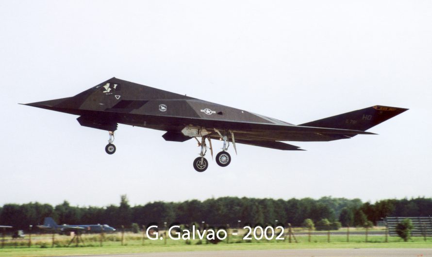 Lockheed Martin F-117 Nighthawk – RIAT 2004