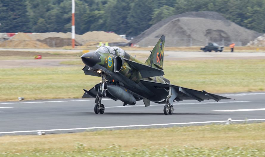 Saab SK 37E Viggen – Walkaround