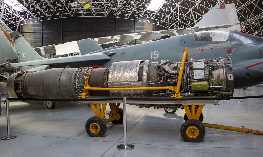 Pratt & Whitney J57 – Walkaround